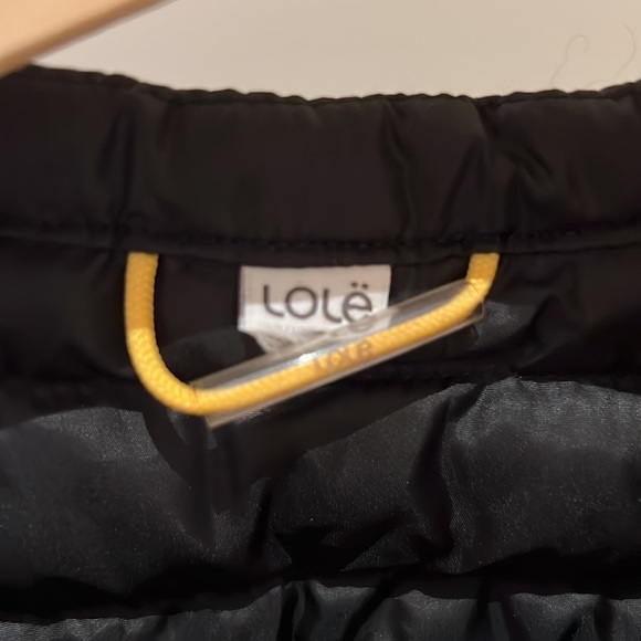 Black Lole puffer jacket. Never own no tags - Picture 2 of 4